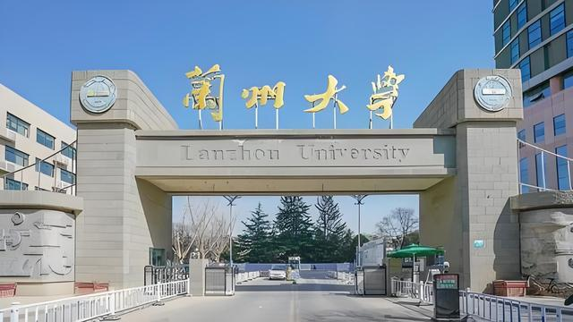 校领导深入MBA教育中心调研指导工作